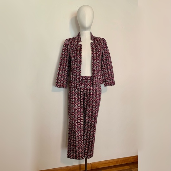 Patterned matching statement suit set - Picture 2 of 6